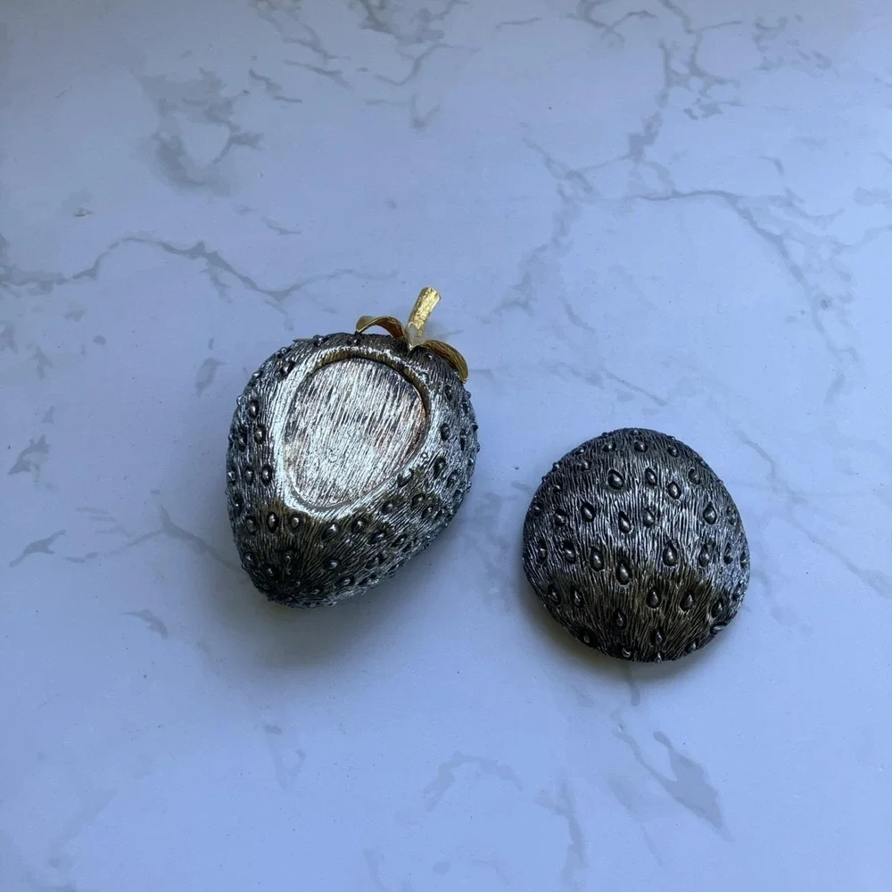 Lunt Pewter USA Strawberry Trinket Box Vintage 1.75
